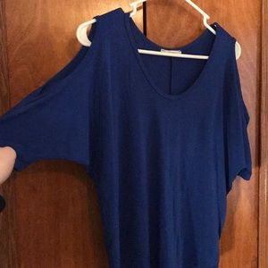 Open arm 3/4 sleeve top